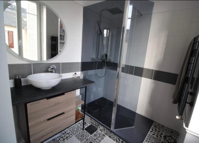 Appartement De Charme En Plein Coeur De 讷韦尔 外观 照片